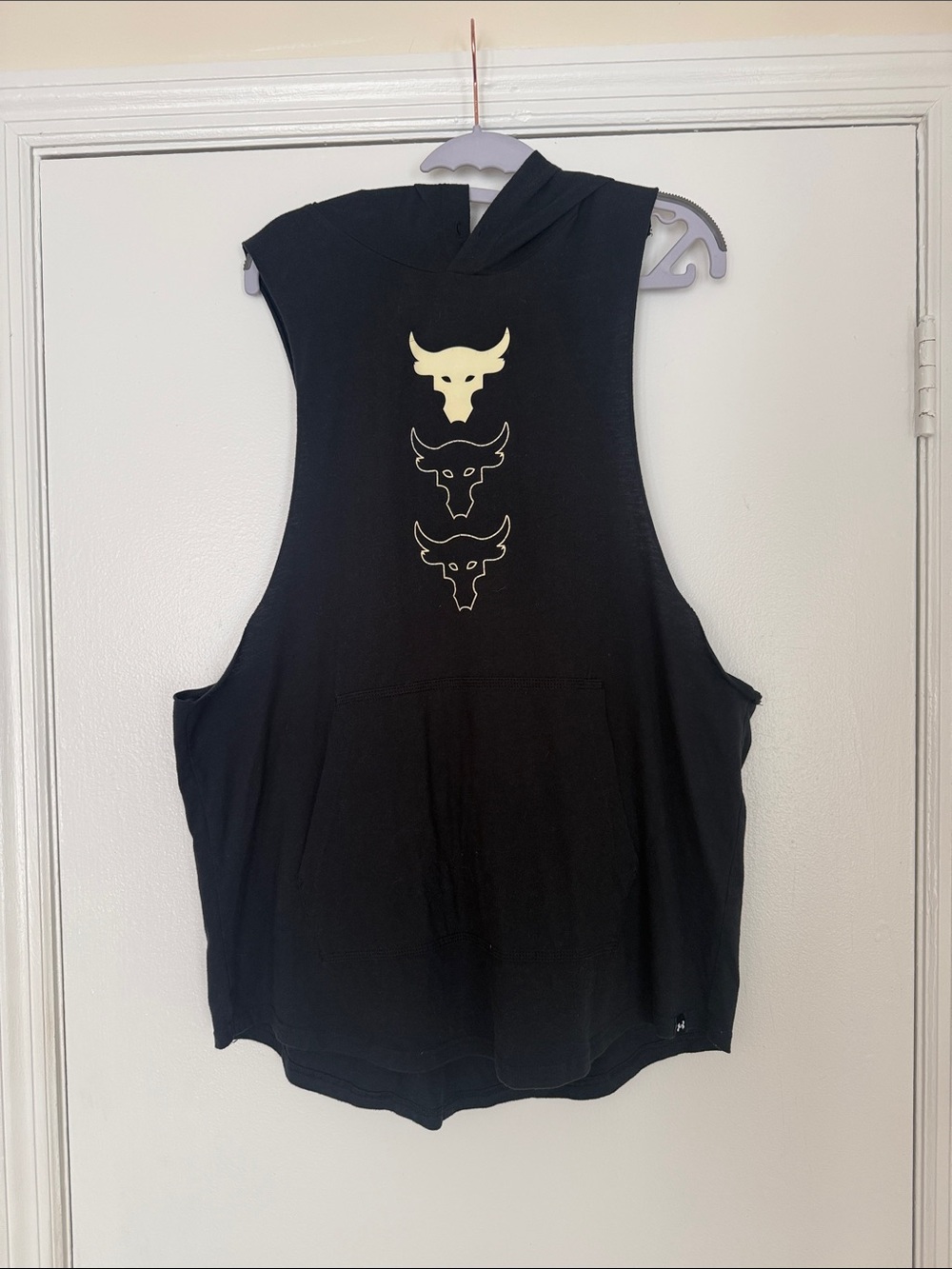 Under Armour Black Sleeveless Hoodie with Cream Bull Stack